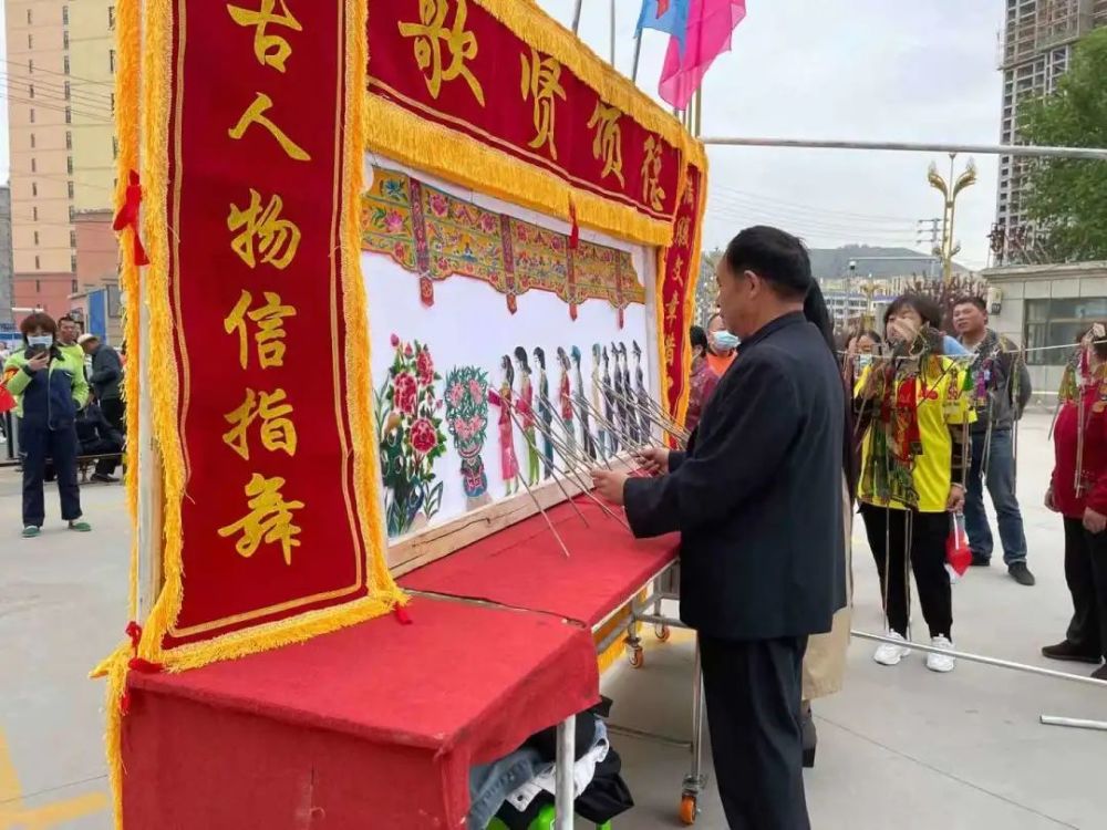 新澳門(mén)王中王期期中，揭秘彩票背后的秘密與策略，揭秘新澳門(mén)王中王彩票背后的秘密與策略，期期中探秘彩票世界