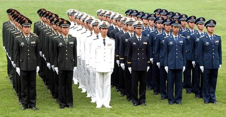 解放軍最新夾克作業(yè)服，設(shè)計(jì)特點(diǎn)與優(yōu)勢分析，解放軍最新夾克作業(yè)服設(shè)計(jì)特點(diǎn)與優(yōu)勢解析