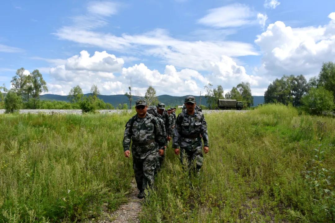 國際軍事形勢最新消息2020深度解析，全球軍事動(dòng)態(tài)深度解析，國際軍事形勢最新消息2020回顧與前瞻