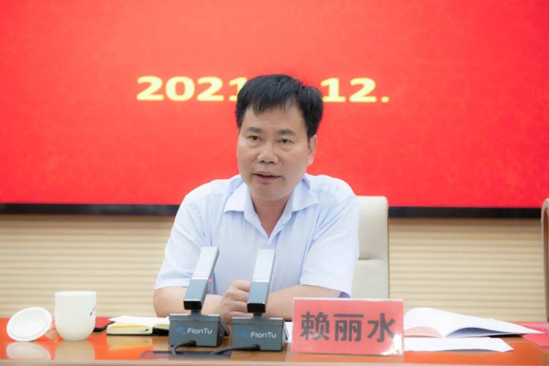 二四六香港資料期期中，深度解析與SEO優(yōu)化策略，深度解析香港期期中資料，SEO優(yōu)化策略揭秘