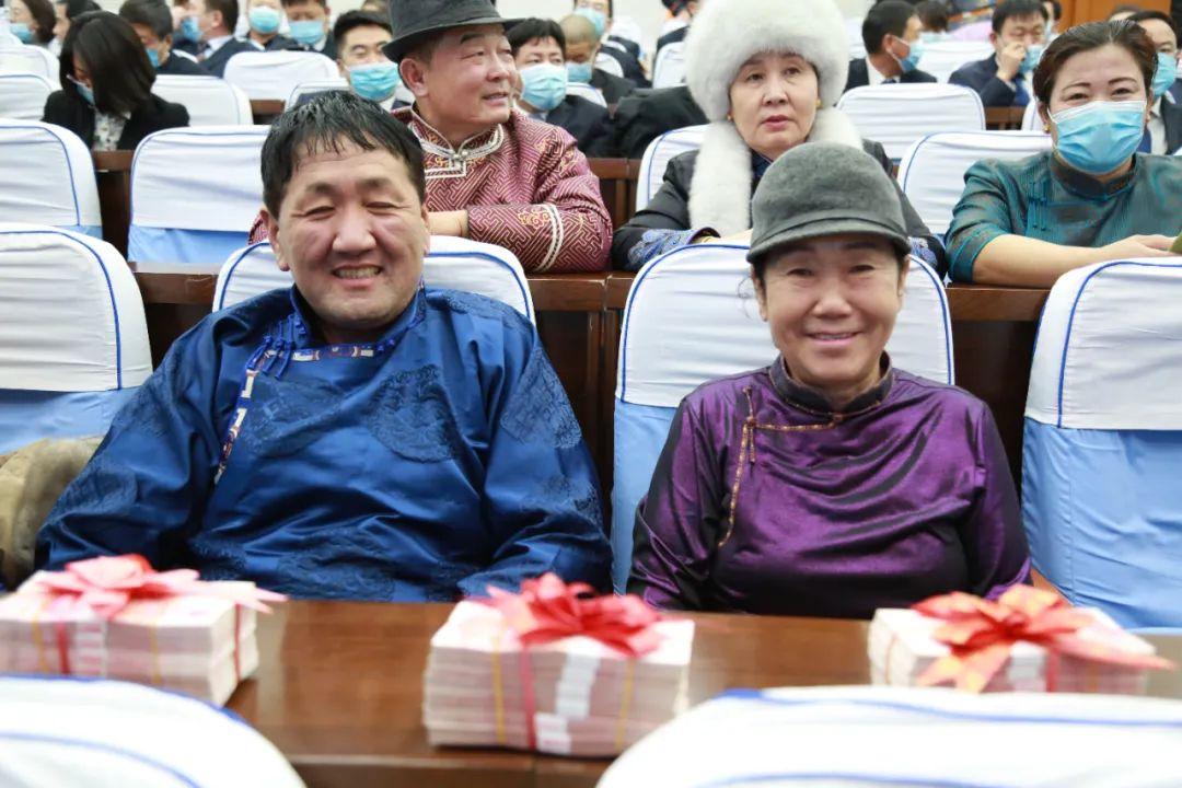 額濟(jì)納旅行社旅游報(bào)價(jià)詳解，額濟(jì)納旅行社旅游報(bào)價(jià)全面解析