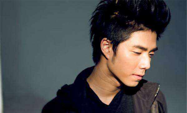 袁成杰為何不火，深度解析其現(xiàn)象背后的原因，袁成杰現(xiàn)象背后的原因深度解析，為何未能走紅？