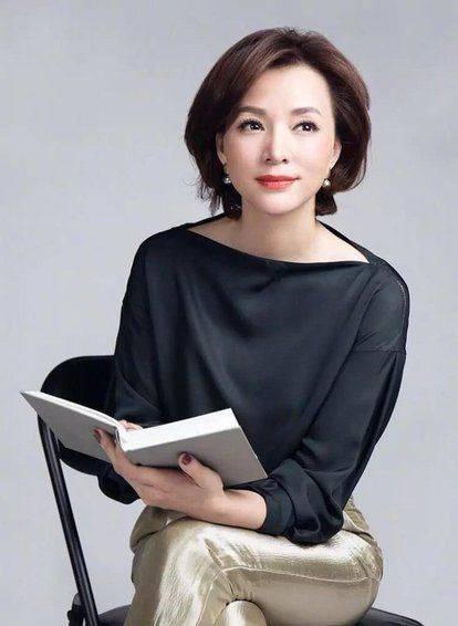 董卿處理結(jié)果及其背后的故事，董卿處理結(jié)果背后的故事揭秘