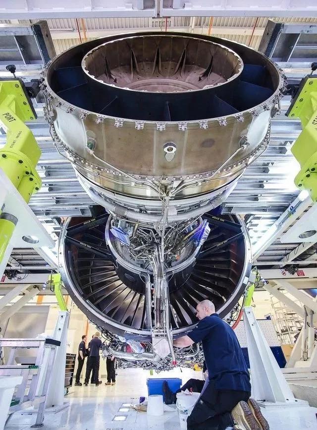 殲-35可能即將首飛，探索新一代戰(zhàn)斗機(jī)的技術(shù)前沿，殲-35即將首飛，探索新一代戰(zhàn)斗機(jī)技術(shù)前沿的里程碑