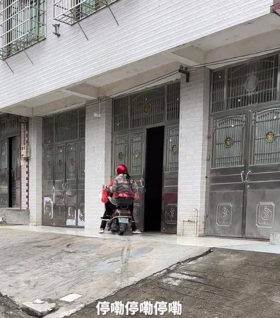 新澳門一碼一肖一特一中水果爺爺?shù)拿孛芘c傳奇，澳門水果爺爺?shù)拿孛軅髌妫淮a一肖一特一中揭曉神秘面紗